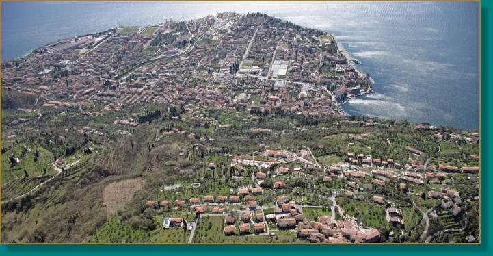 Blick auf Toscolano-Maderno sowie Standort von Casa Olivia