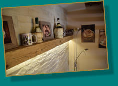 Lichtbalken über der Essecke