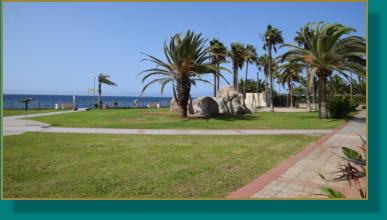 öffentlicher Bereich zwischen dem Strand und Altamira